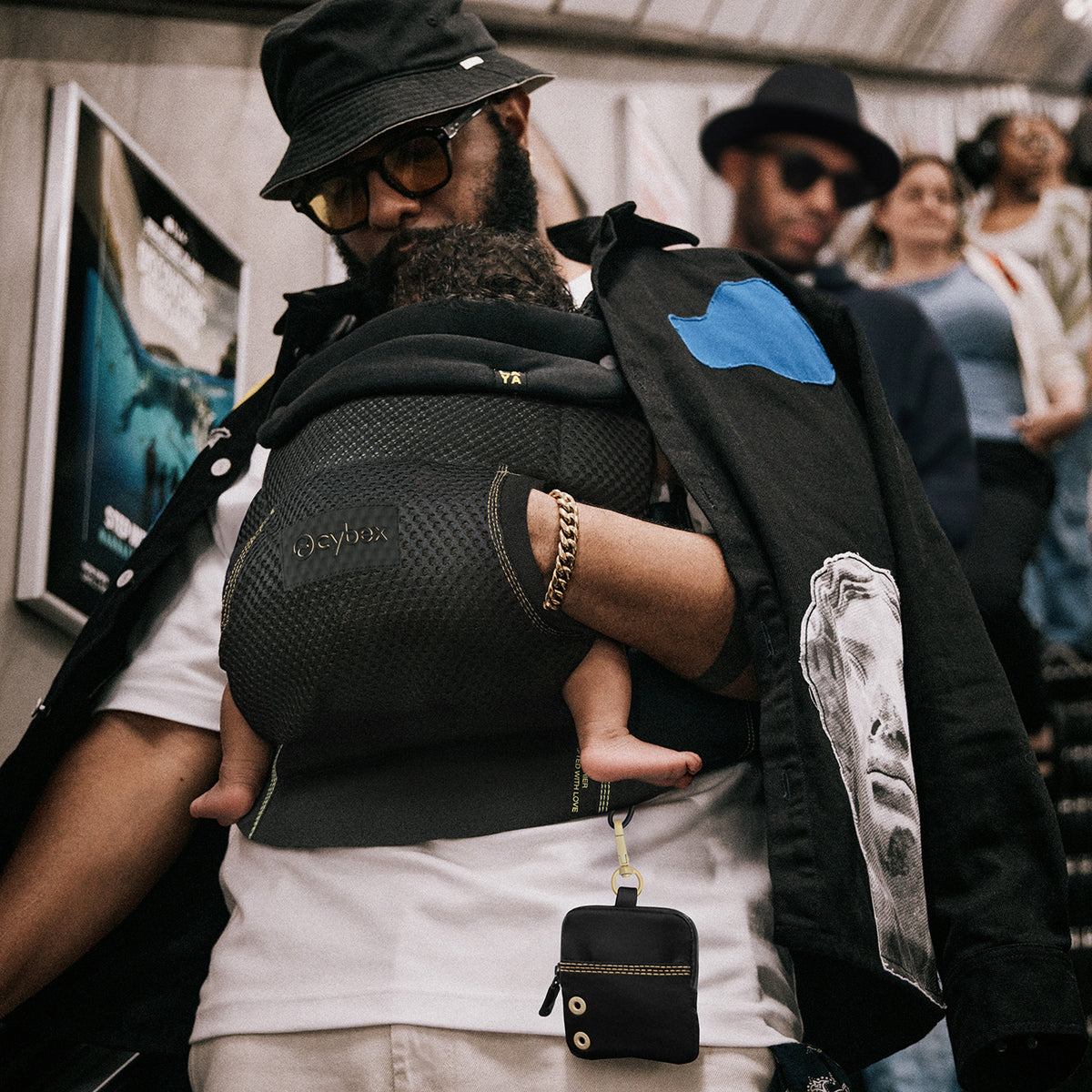 Cybex Magic Black Laya Carrier