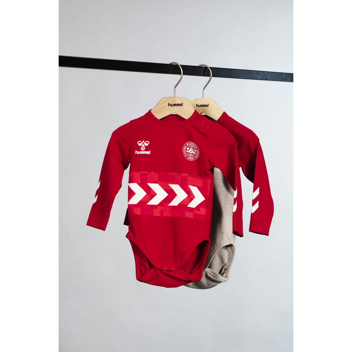 Hummel Chili Pepper DBU Gameday Match Body