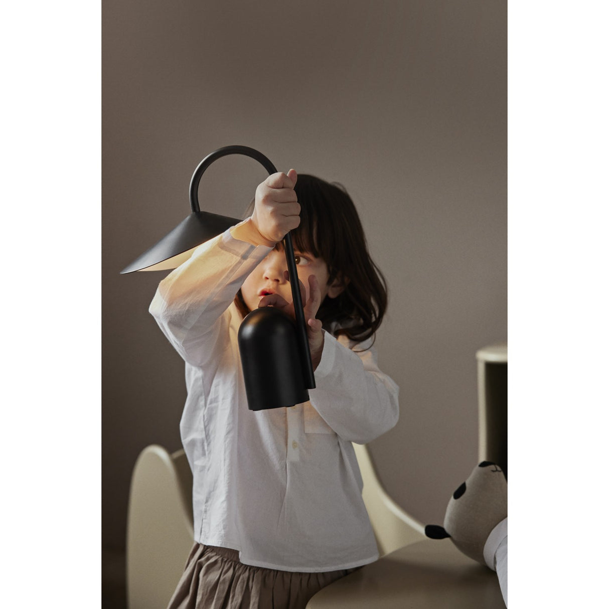 Ferm Living Black Arum Portable Lampa