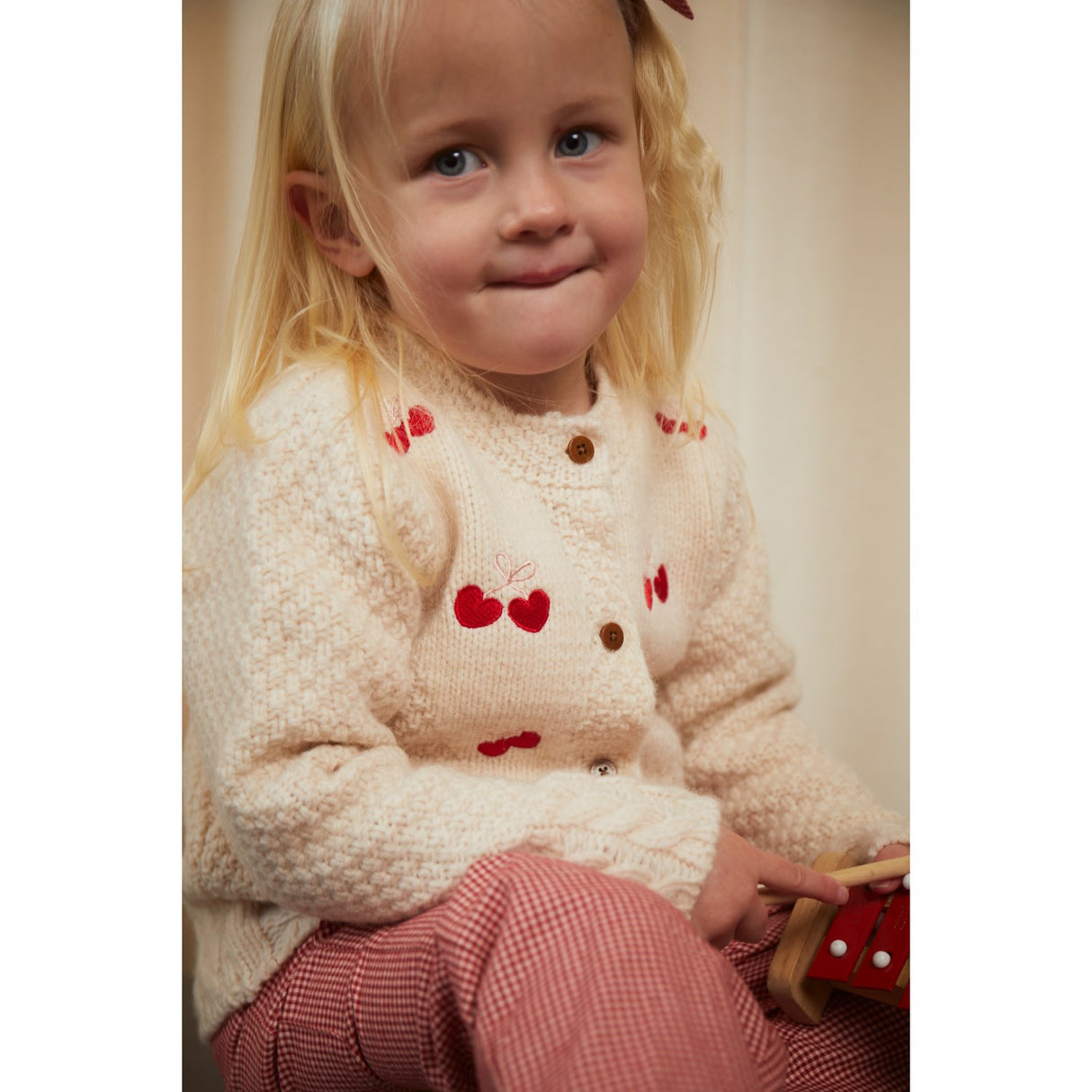 Copenhagen Colors Cream Cardigan i Lammull M. Rosett Emb