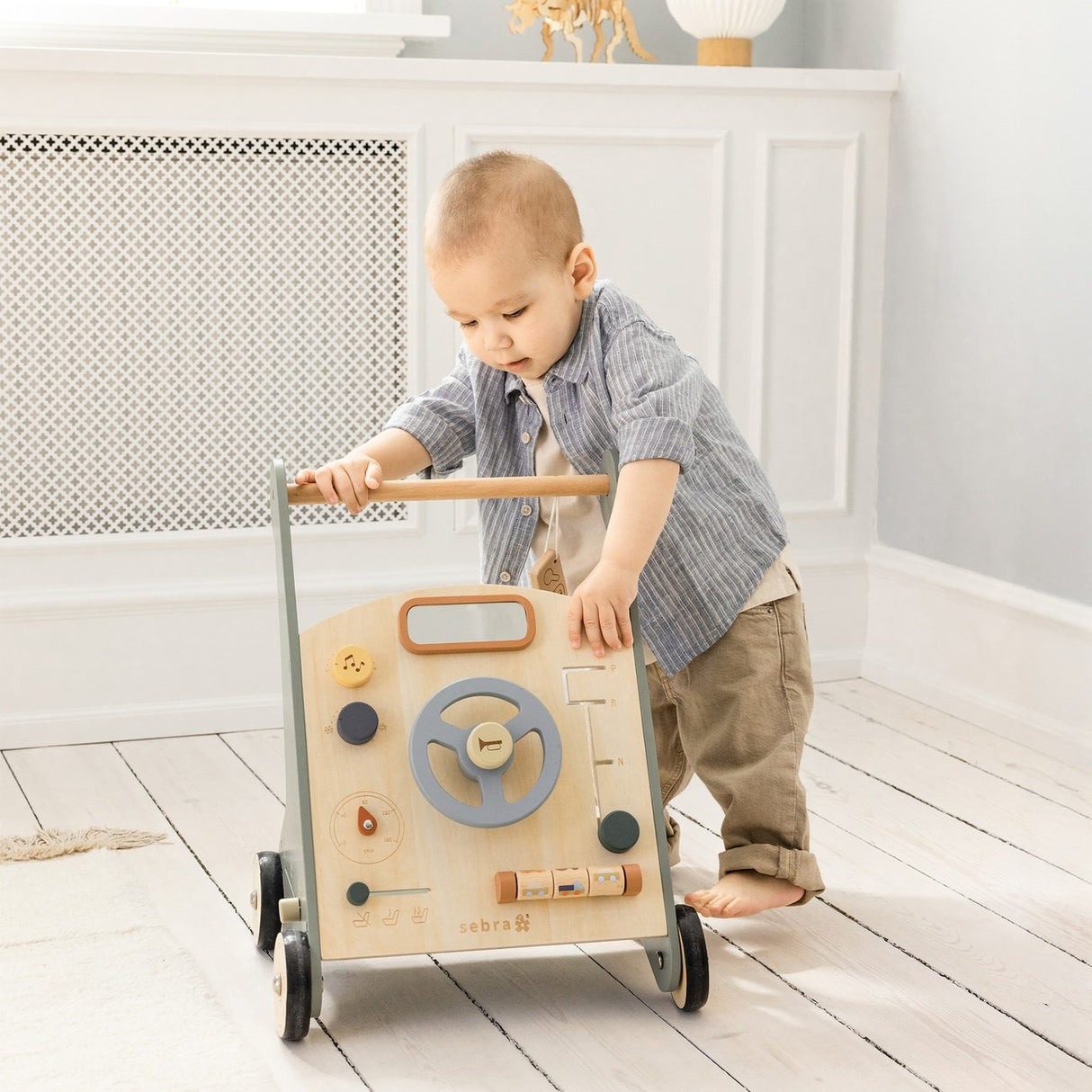 Sebra Wooden Activity Walker Bil
