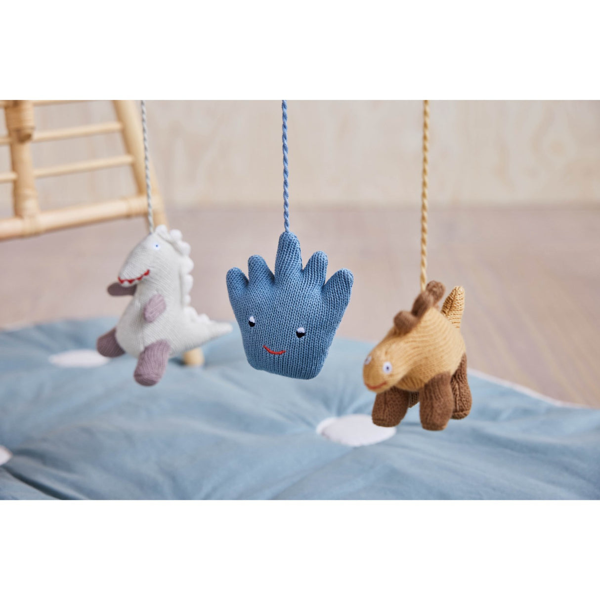 OYOY Beige/Saffron/Aqua Blue Dino Aktivitetsleksak