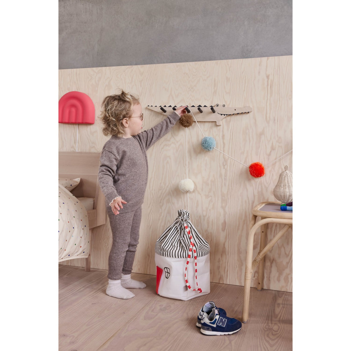 OYOY Multi Pom Pom Girlang