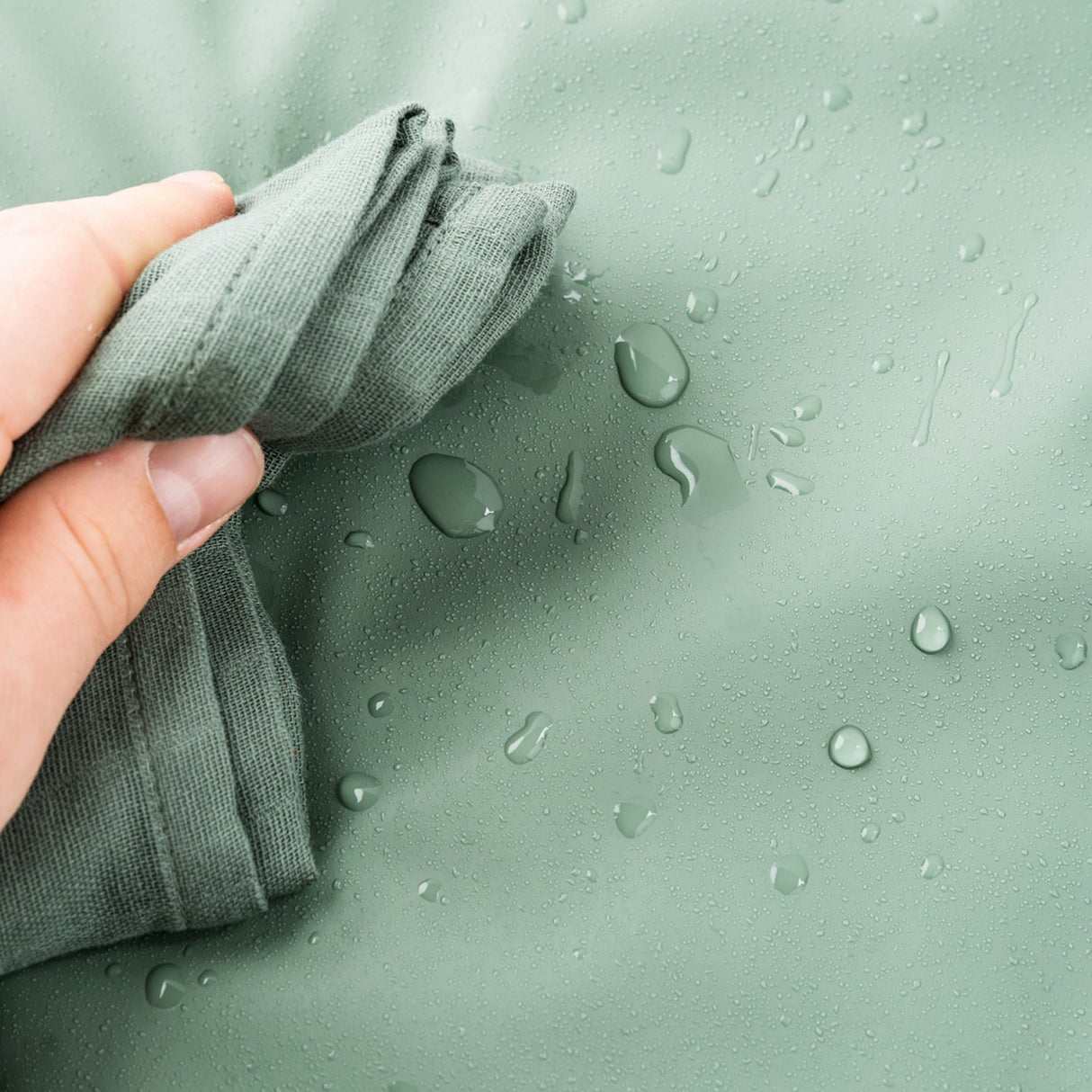 DonebyDeer Grön hopfällbar skötmatta