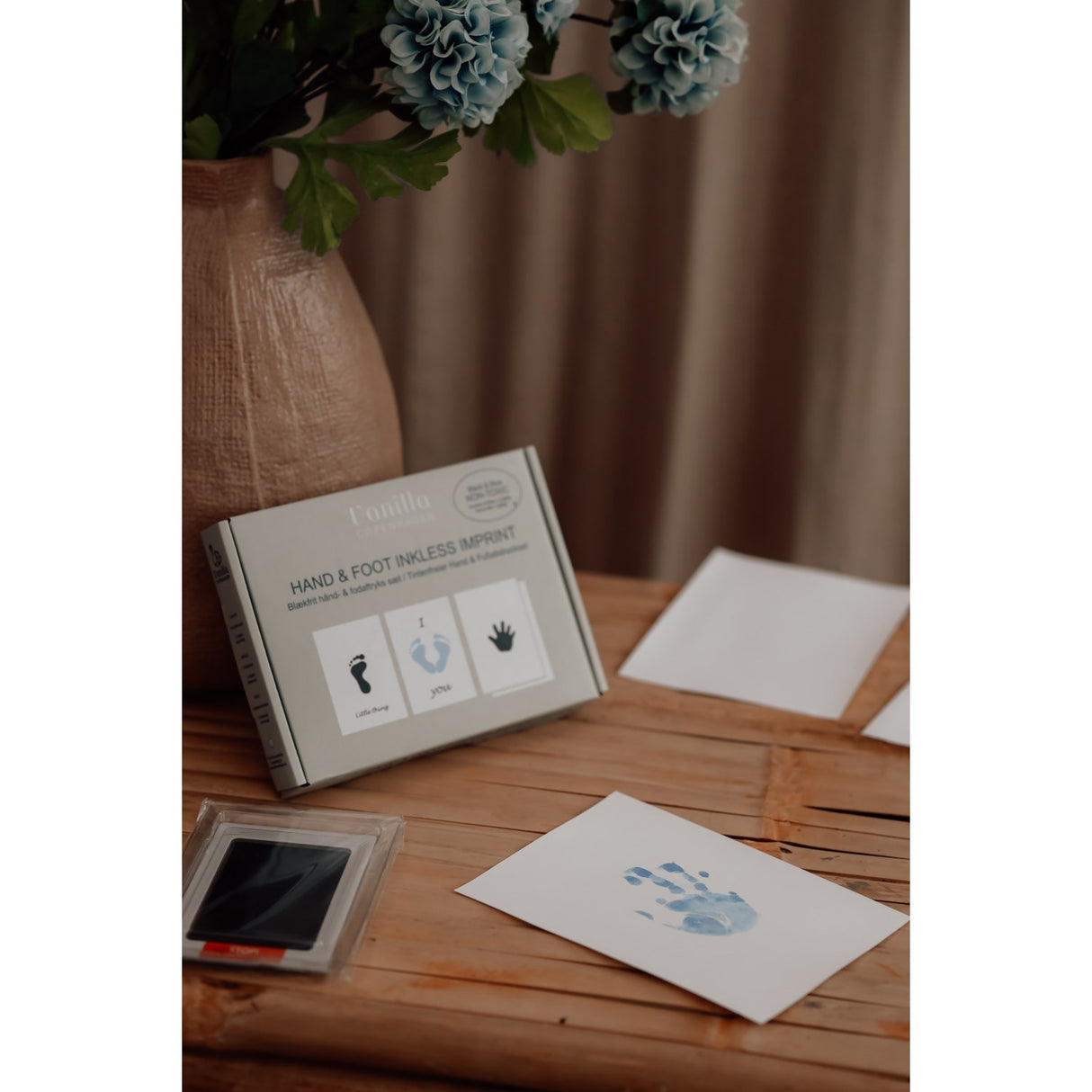 Vanilla COPENHAGEN Black/Blue Bläckfri Kuddsats för Hand & Fot 2-pack