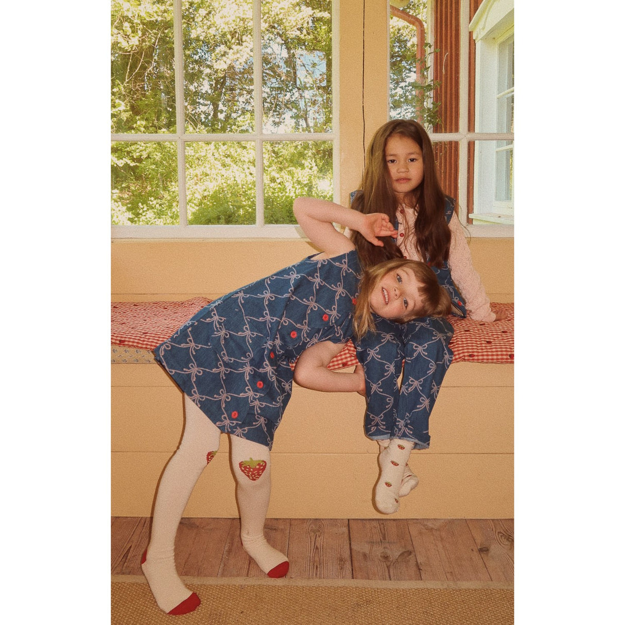 Flöss Soft White Small Berry strumpabyxor