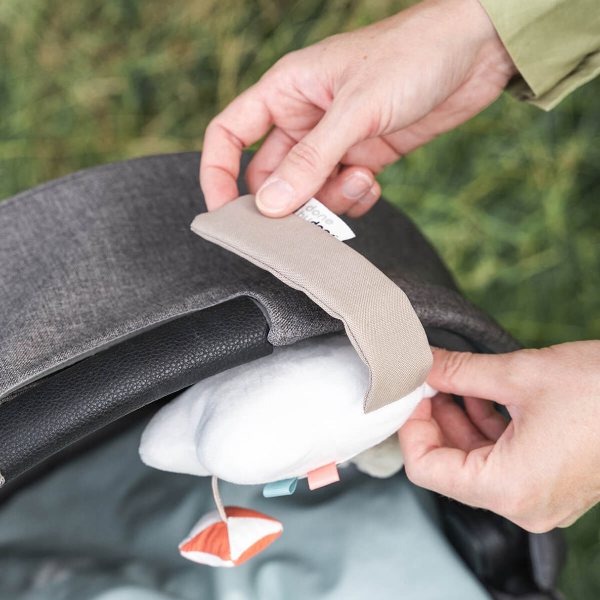 DonebyDeer Colour Mix Barnvagn Suro Lekplats Colour Mix