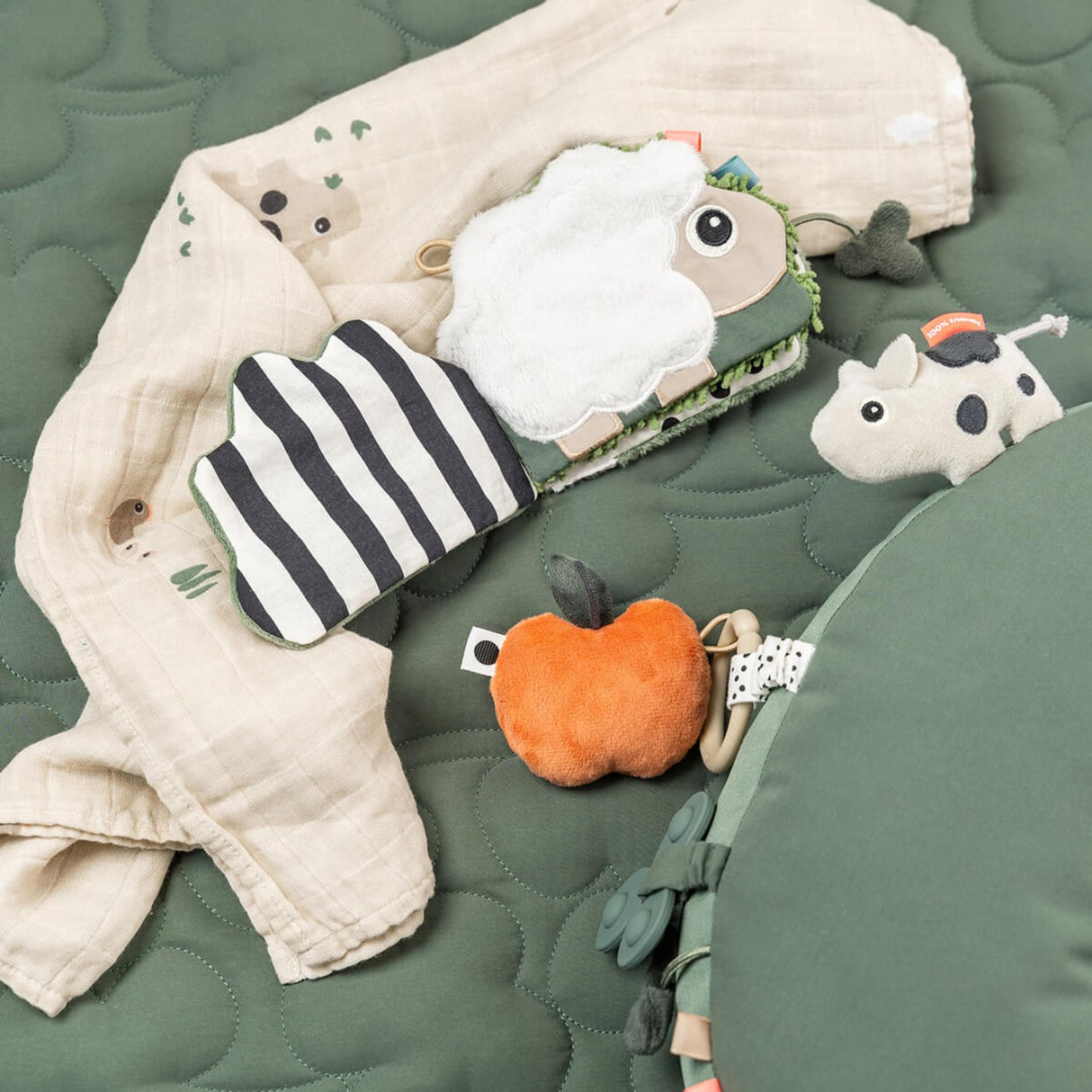 DonebyHjort Färgblandning Sensorisk Baby Aktivitetsbok Tiny farm