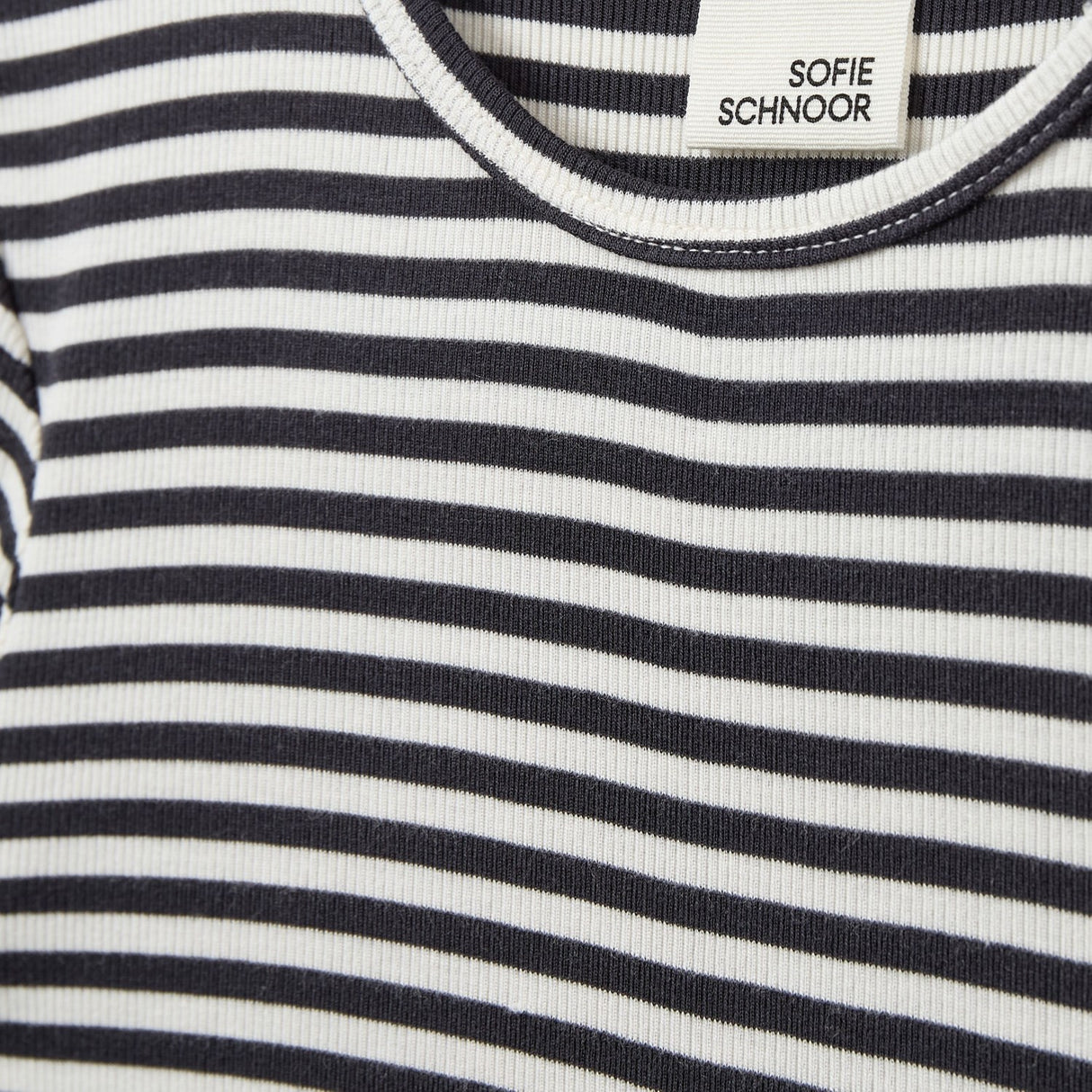 Sofie Schnoor Black Striped Nataliasy Rib T-Skjorta