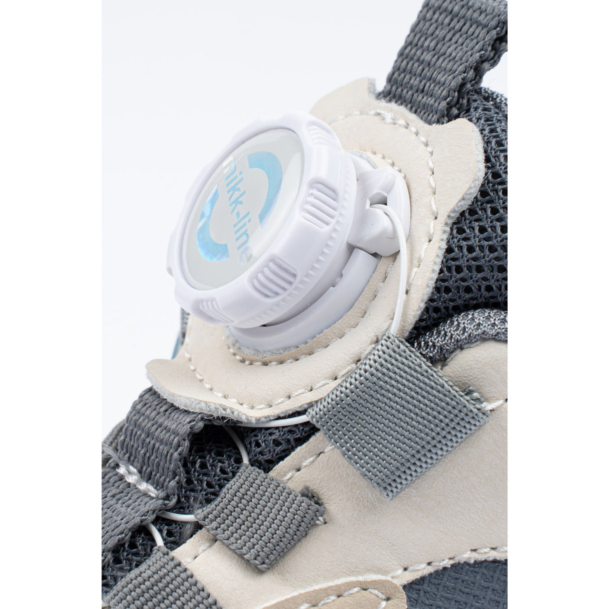 Mikk-Line Faded Denim Sneakers Med Spin