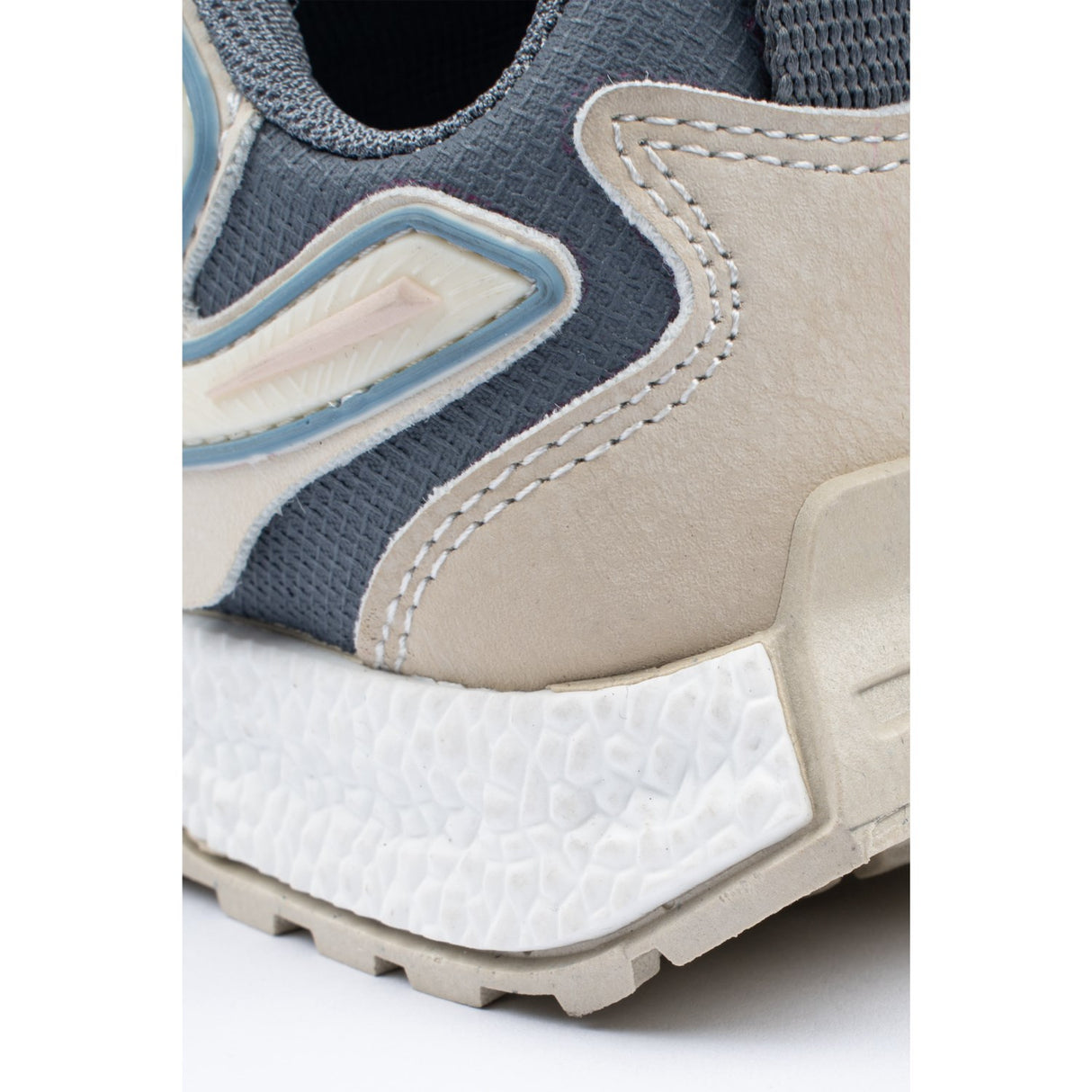 Mikk-Line Faded Denim Sneakers Med Spin