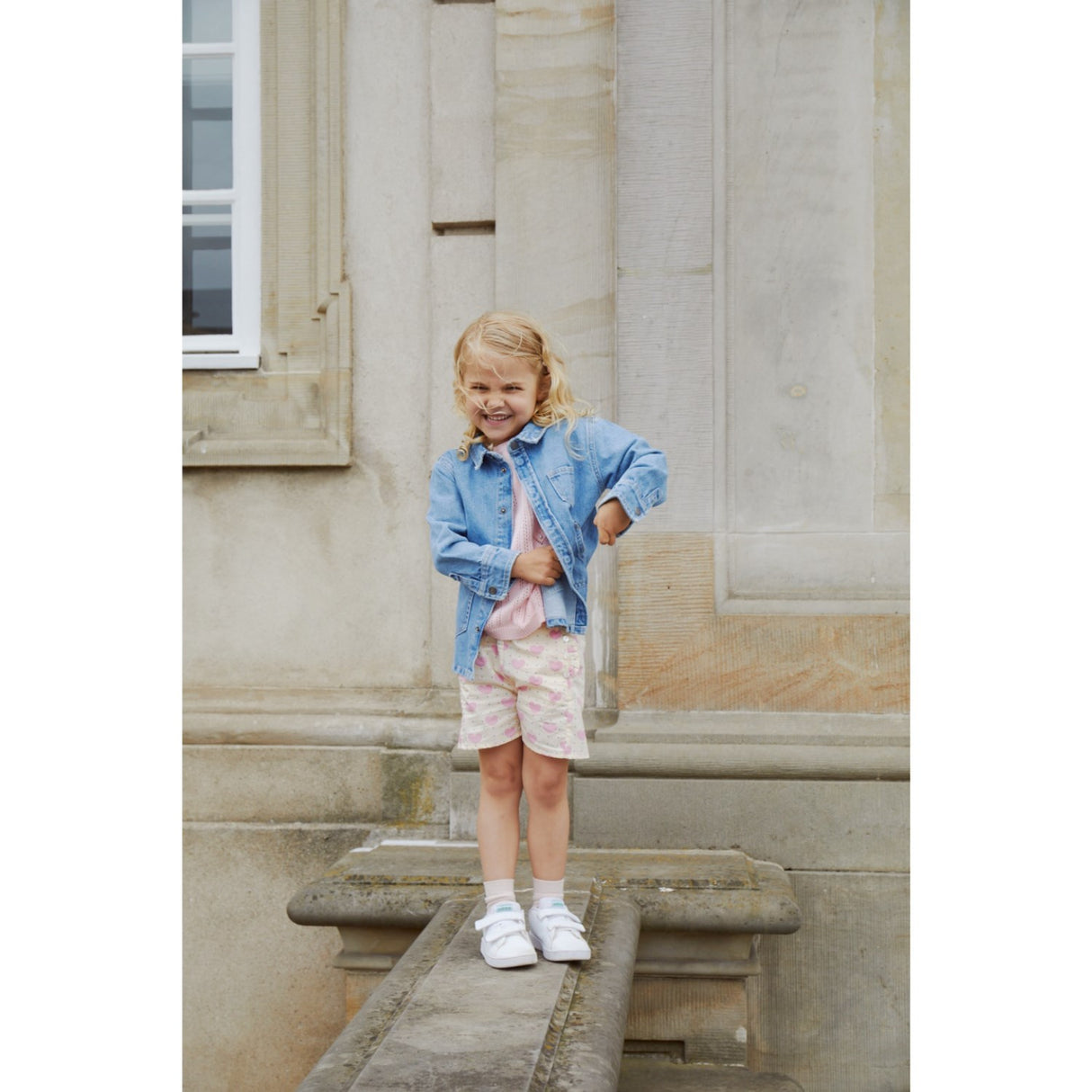 COPENHAGEN COLORS Heart Aop Heart & Dots Shorts med volangfickor