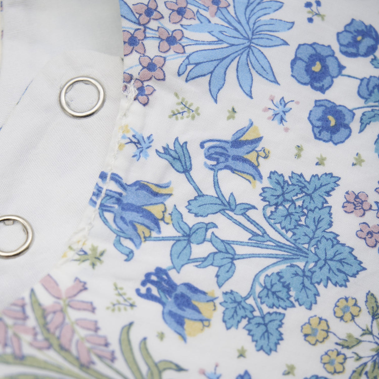 Huttelihut Soft Chambray Haklapp I Liberty Tyg