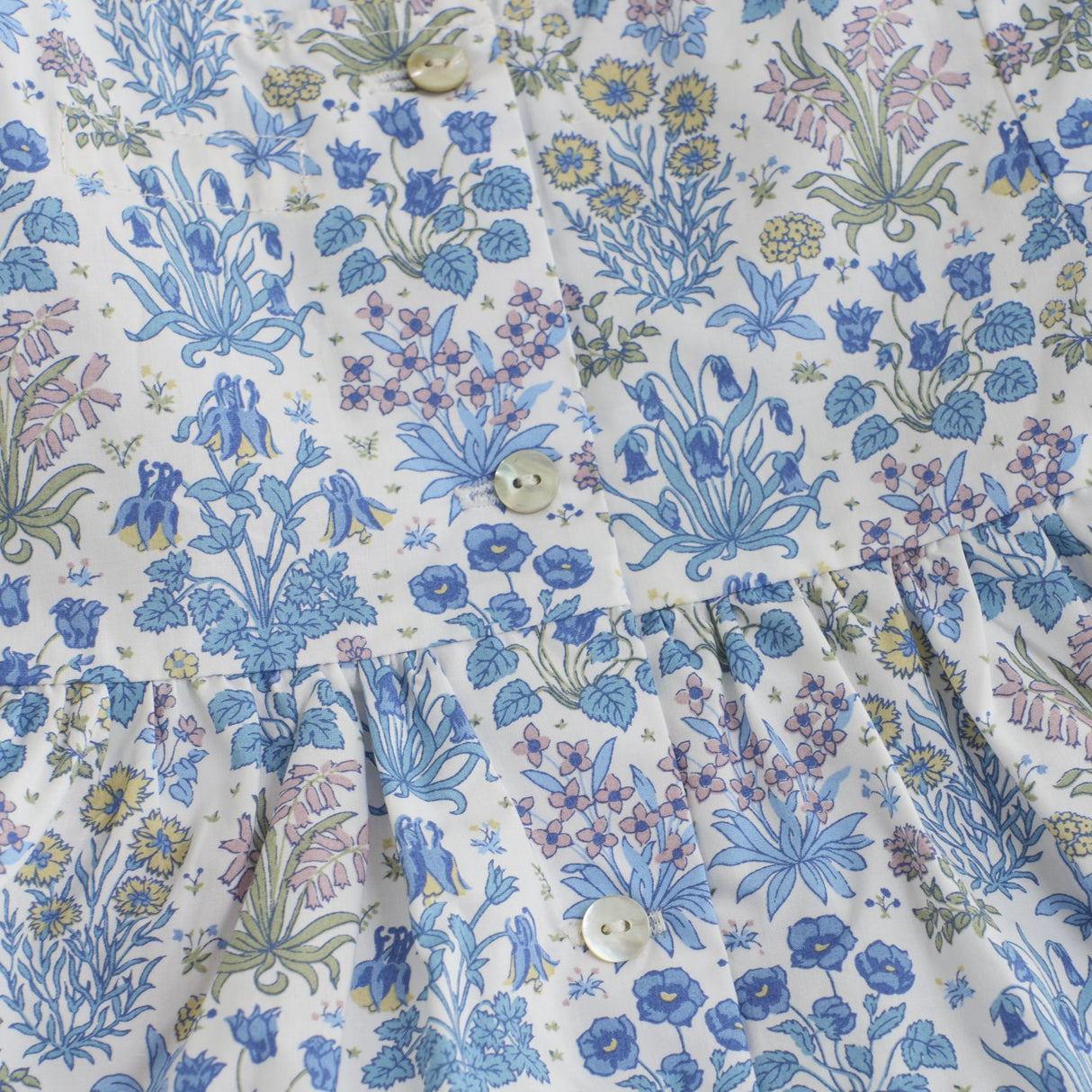 Huttelihut Soft Chambray Klänning I Liberty Tyg