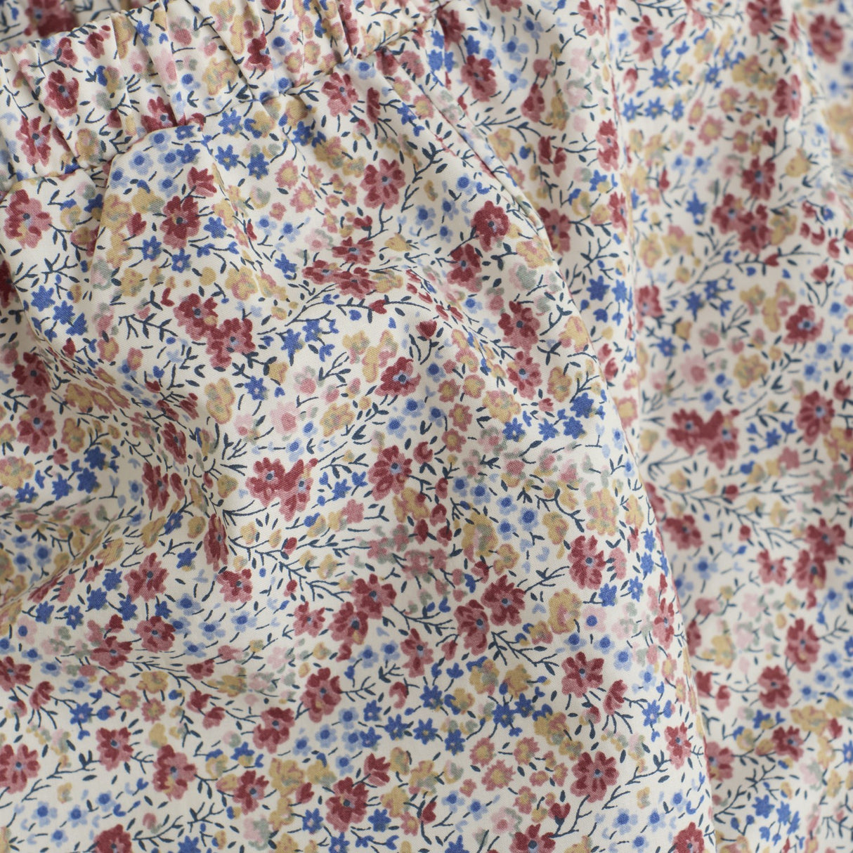 Huttelihut Sepia Rose Byxor I Liberty Tyg