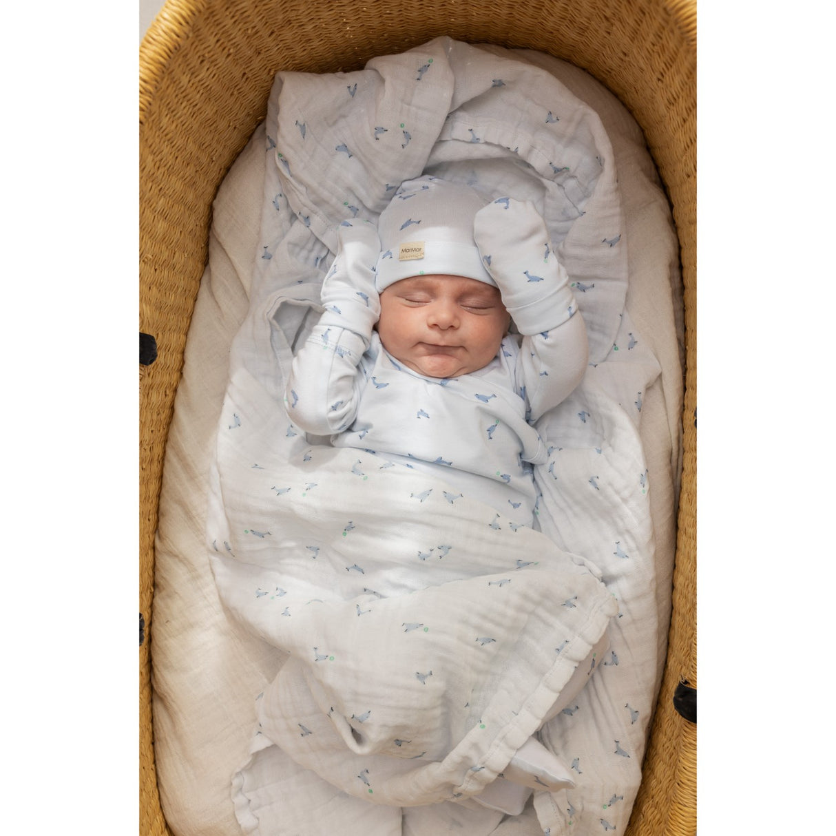 MarMar New Born Modal Smooth Print Dolphin Aiko Mössa