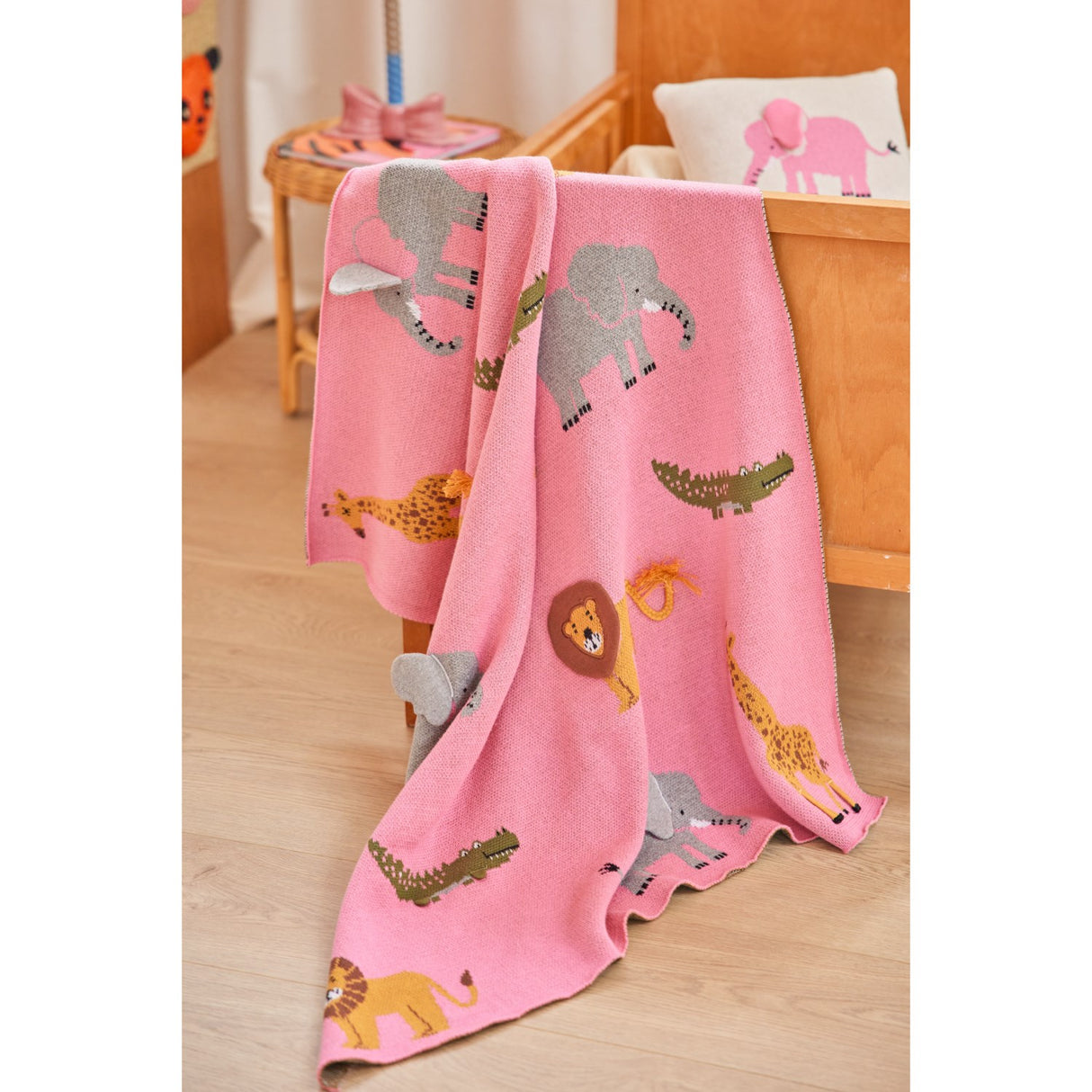 Rice Stickad Baby Filt I Pink Med Animals Och 3D Details - Pink