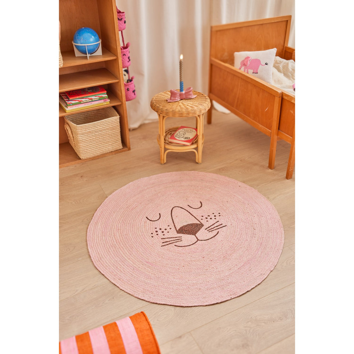 Rice Jute Golv Mate Med Lion Face I Soft Pink