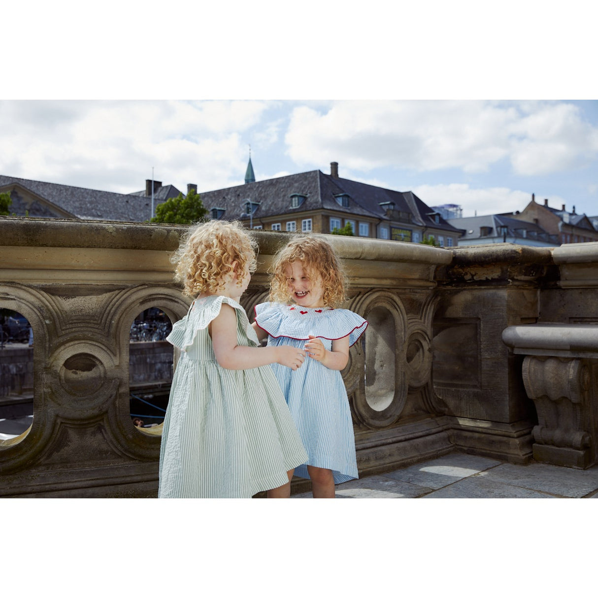 COPENHAGEN COLORS Green W Cream Stripe W. Dusty Rose Seersucker Klänning W. Heart