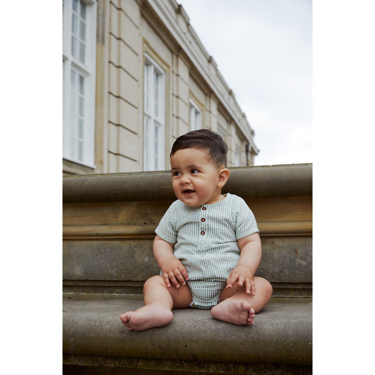 COPENHAGEN COLORS Green W Cream Stripe Seersucker Romper W. Ärmar