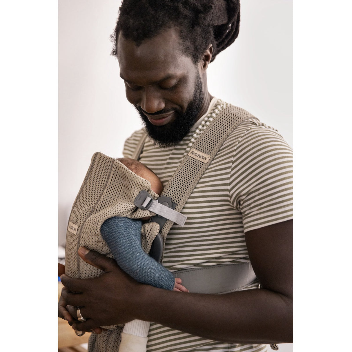 BabyBjörn Grey Beige Bärsele Mini