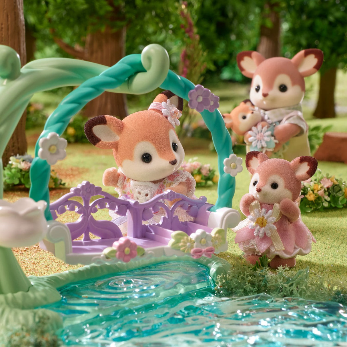 Sylvanian Families® Deer Babies - Floral Swing Set