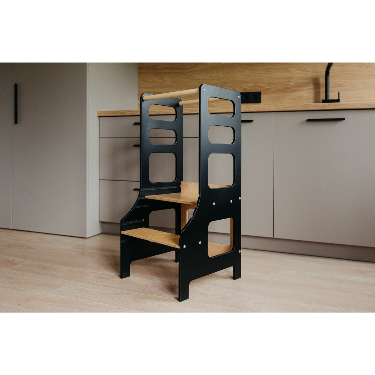 Duck Woodworks Adjustable Kitchen Tower Black