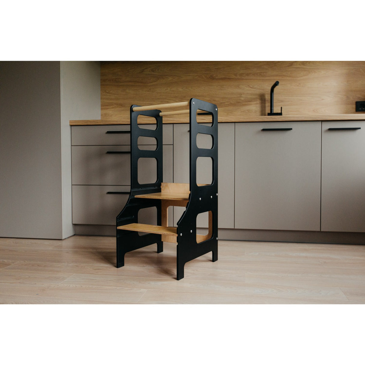 Duck Woodworks Adjustable Kitchen Tower Black