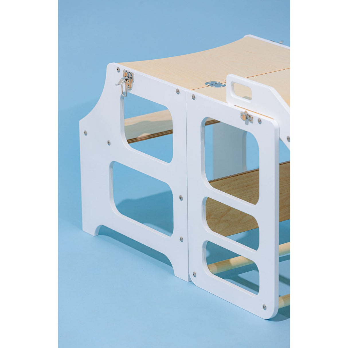 Duck Woodworks Foldable Kitchen Tower w. Slide White