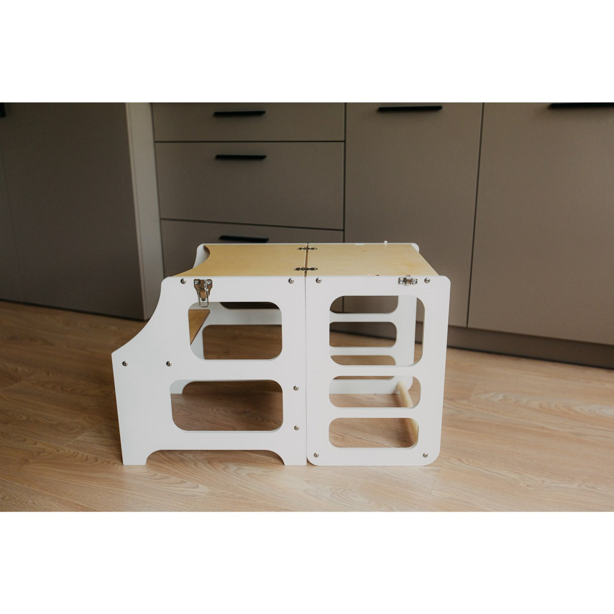 Duck Woodworks Foldable Kitchen Tower White