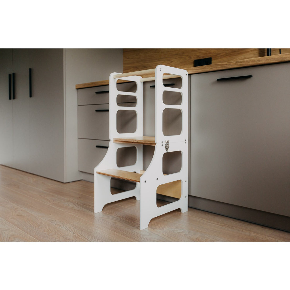 Duck Woodworks Foldable Kitchen Tower White