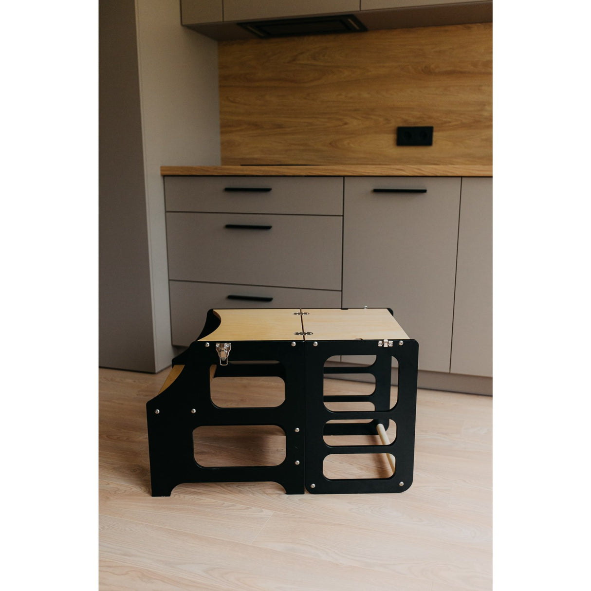 Duck Woodworks Foldable Kitchen Tower Black