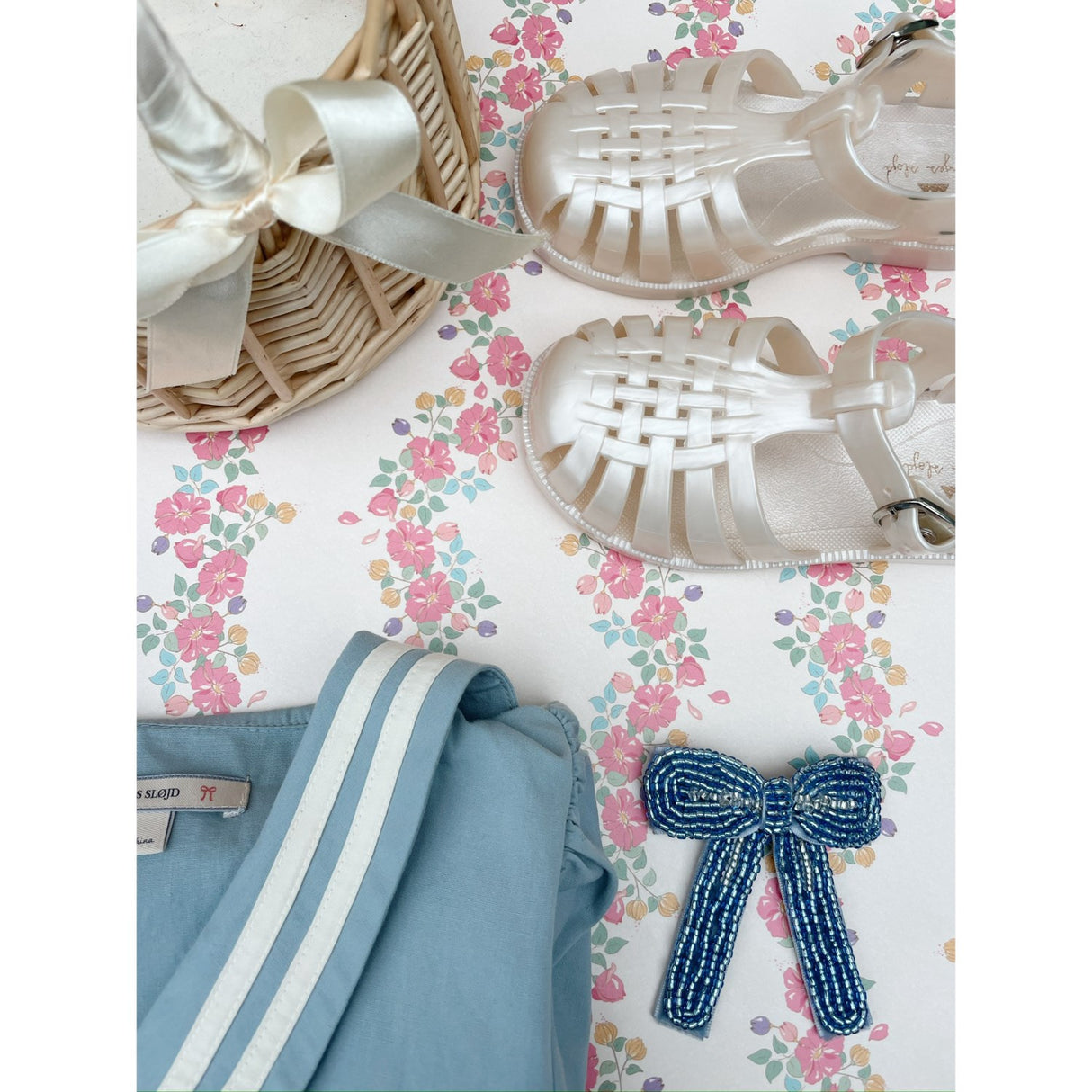 Konges Sløjd Ashley Blue Celebration Pearl Rosett Hair Clip