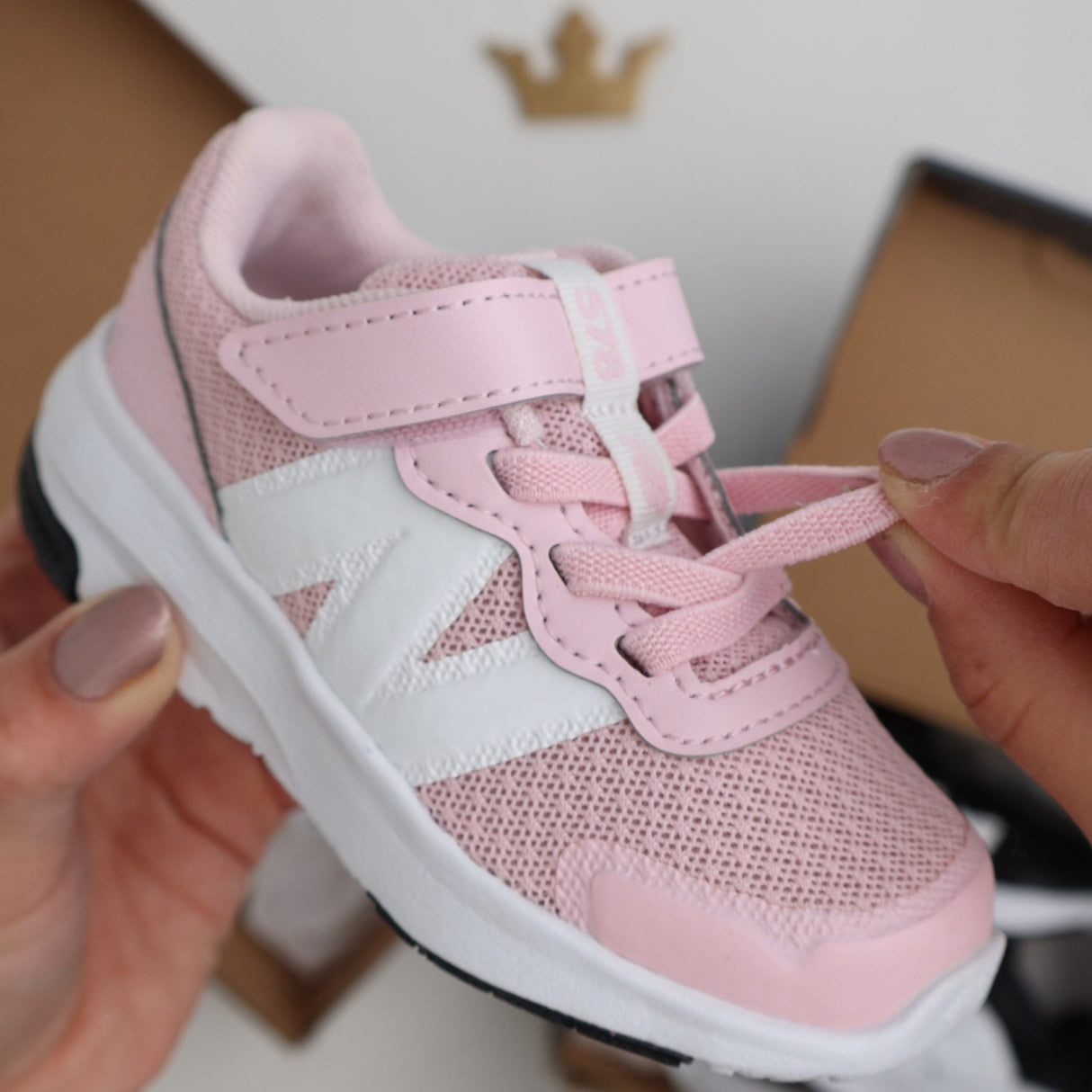 New Balance Rose Sugar New Balance FreshFoam 578 Kids Bungee Lace Med Topp Rem