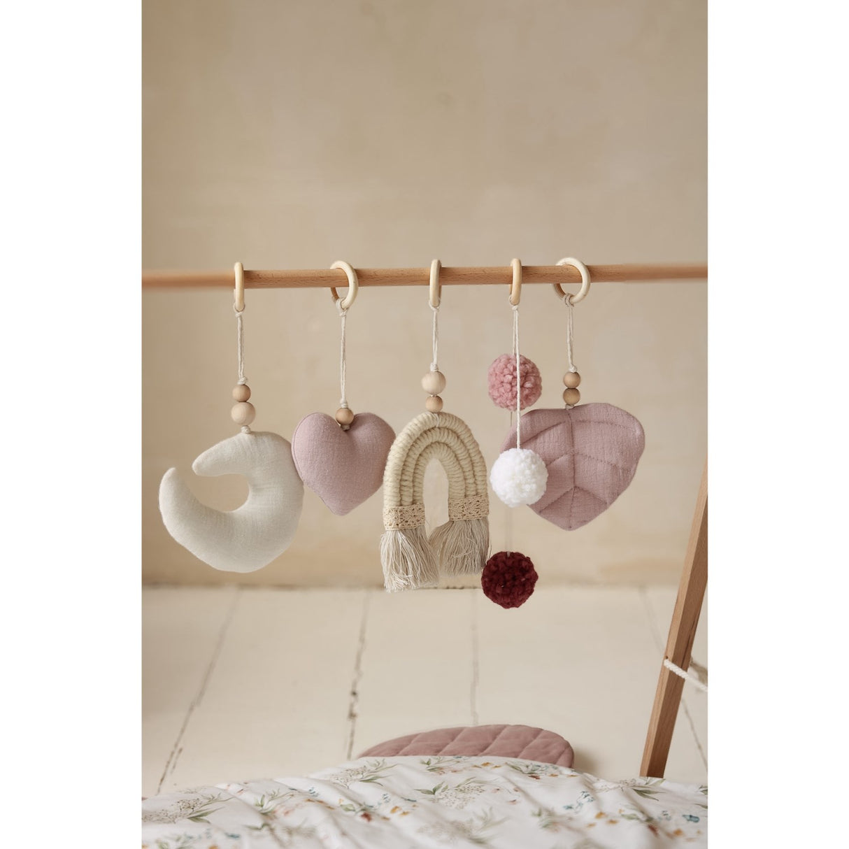 Woobiboo With Pink Baby Gym With Hangers