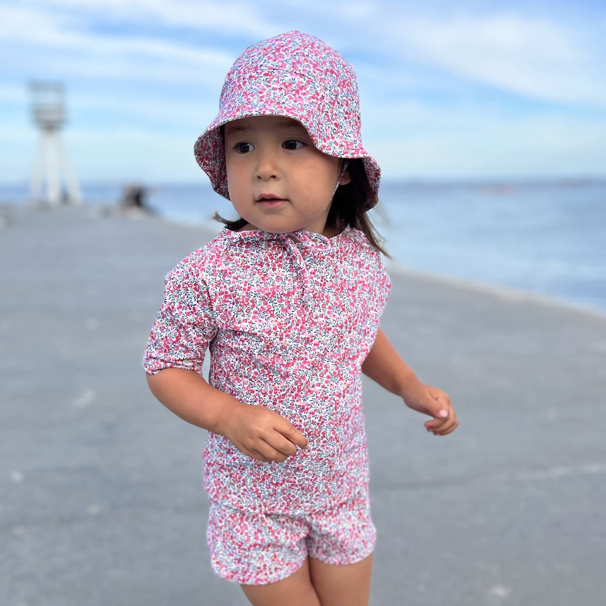 Petit Crabe Wiltshire Bud Luna Boatneck Uv-T-shirt S/S - Med Liberty© Tyg