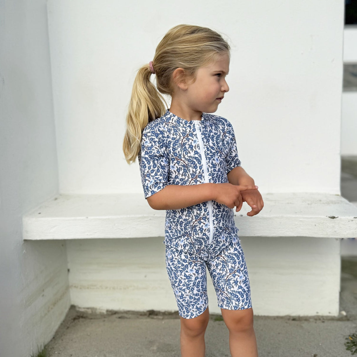 Petit Crabe Empress B Natsu Sunsuit S/S - Made Med Liberty© Tyg