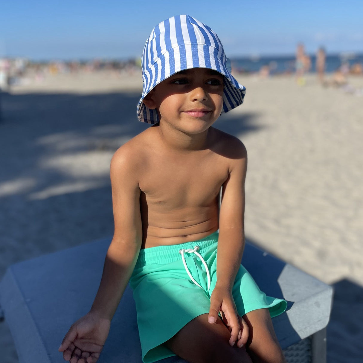 Petit Crabe Vertical Stripes Frey Sun Mössa