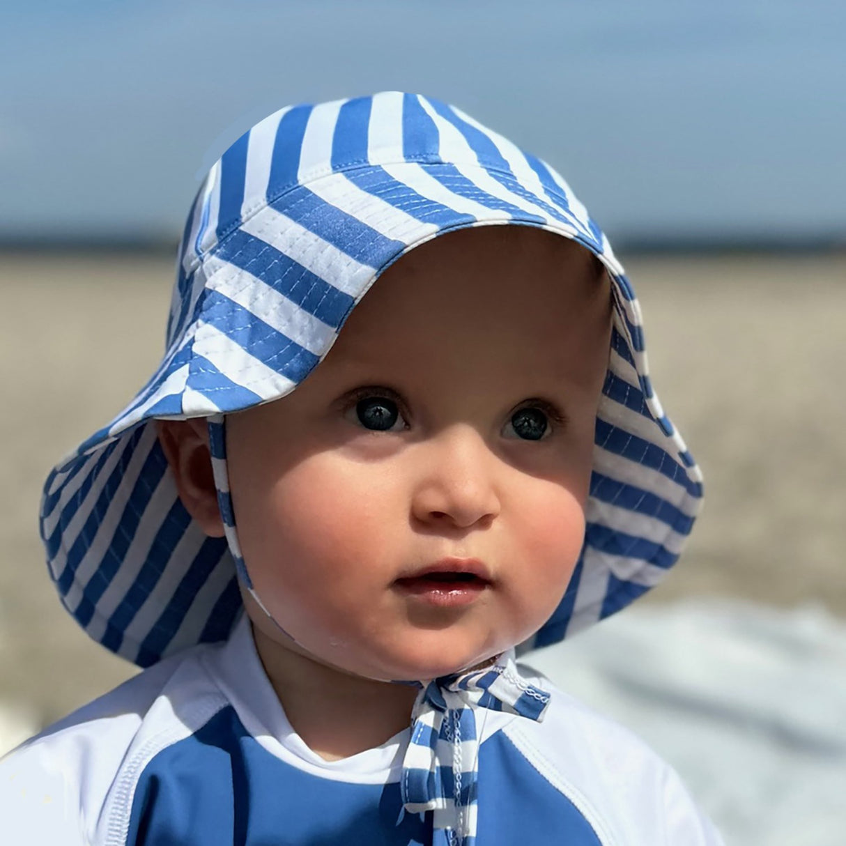 Petit Crabe Vertical Stripes Frey Sun Mössa