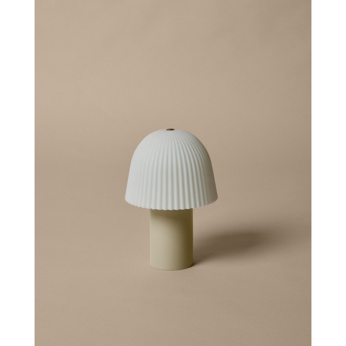 Ferm Living Cashmere/White Frill Portable Lampa