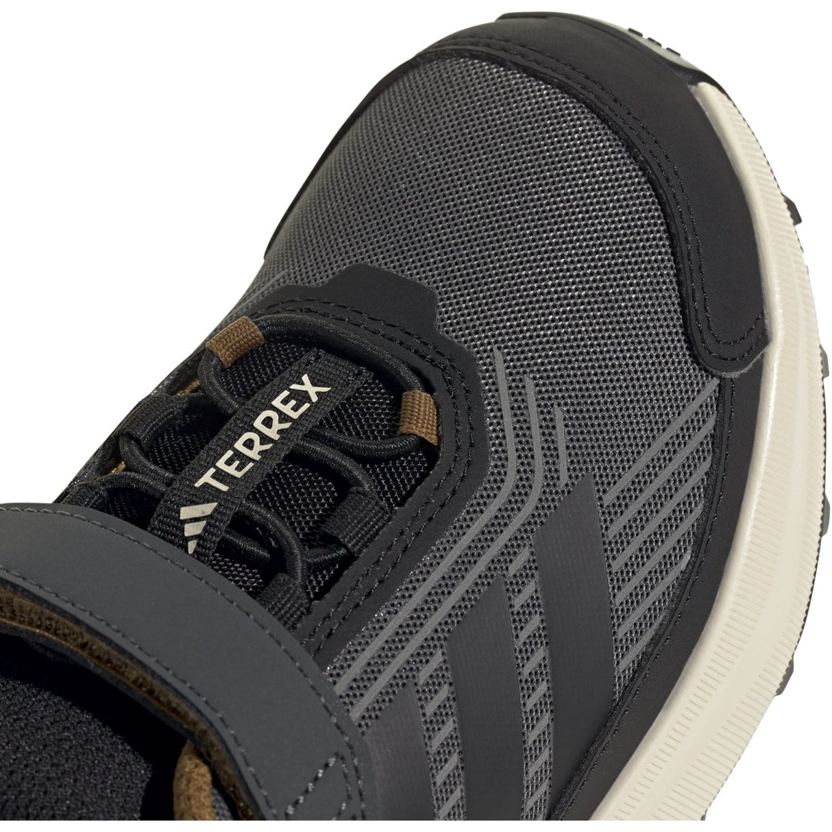 adidas Originals Grey Six/Core Black/Bronze Strata Terrex Trailmaker 2 Cf K Skor