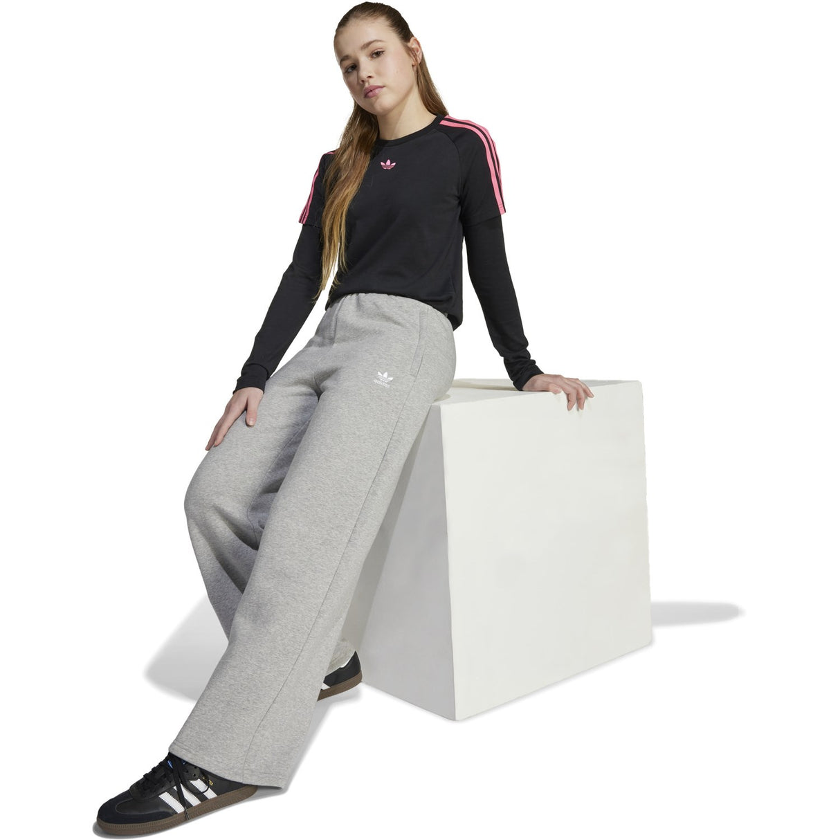 adidas Originals Medium Grey Heather/White Wide Leg Byxor