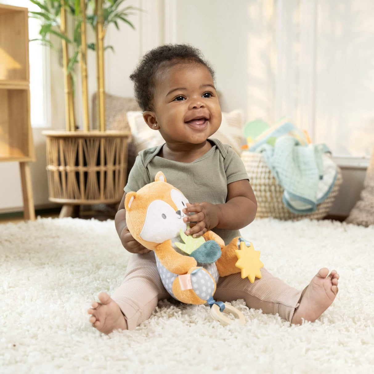 Ingenuity Kitt™ The Fox Calm Springs™ Plys Aktivitetsleksaker