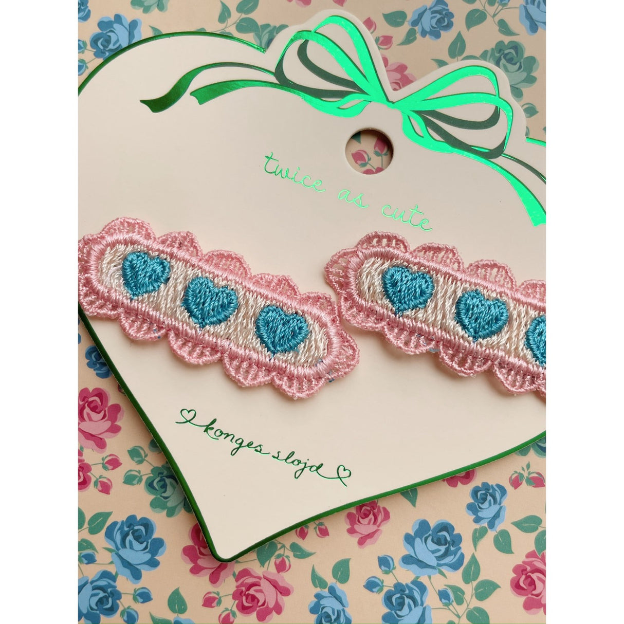 Konges Sløjd Buttercream 2 Pack Heart Embroidery Hårklämma