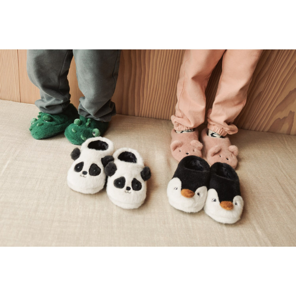 LIEWOOD Sandy / Dark Grey Aviaja Panda Tossor