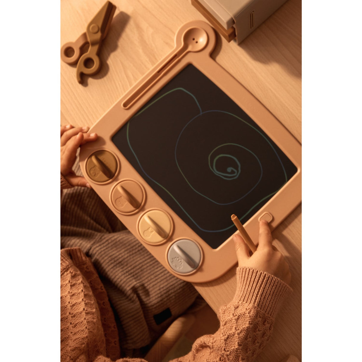 LIEWOOD Pale Tuscany Multi Mix Venzora Magic Drawing Board W Stamps