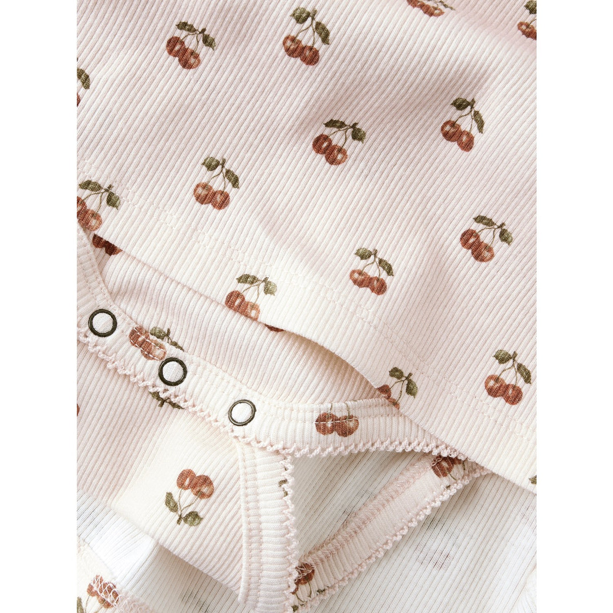 Lil'Atelier Silver Peony Cherry Nbflavo Ena Ls Reg Body Klänning