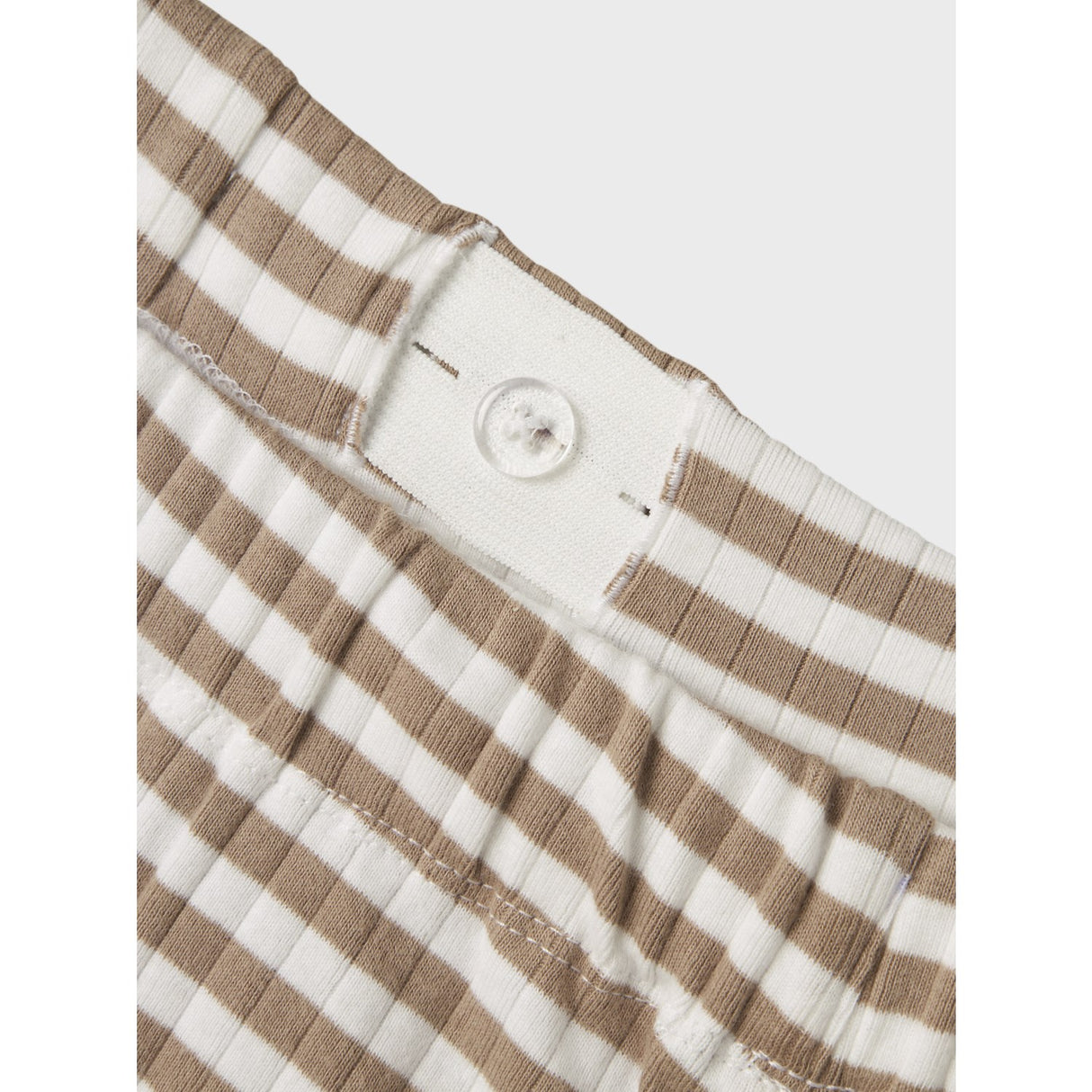 Name It Mocha Meringue W. Bright White Nkfsuraja Straight Byxor Noos