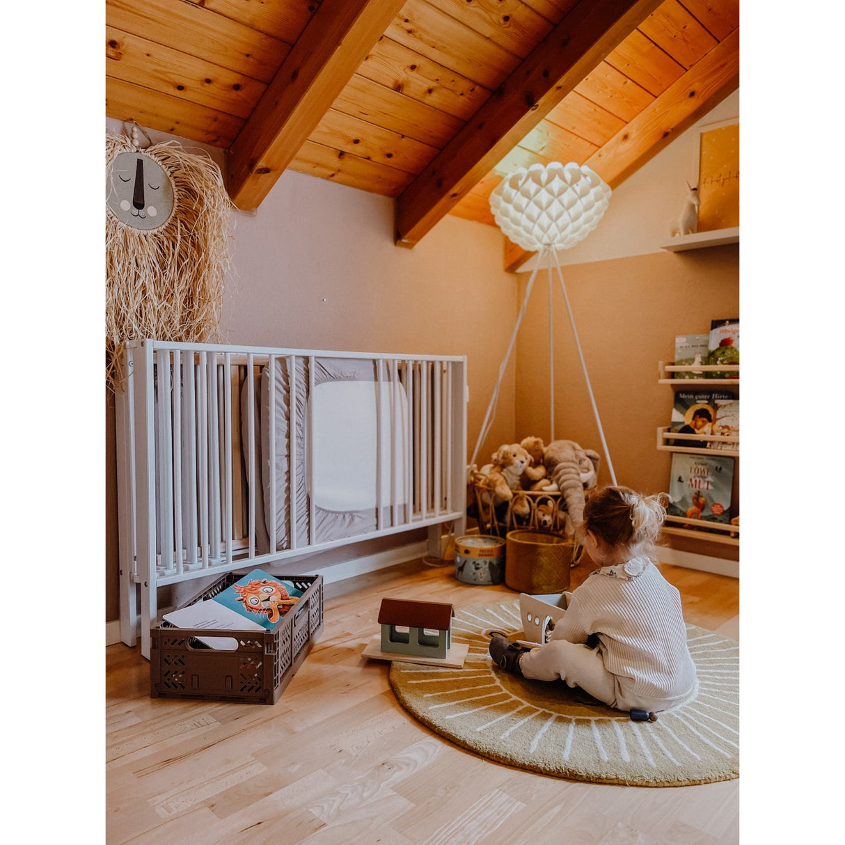 tiSsi® White Laquer Jori Sammenklappelig Säng Massiv Bok