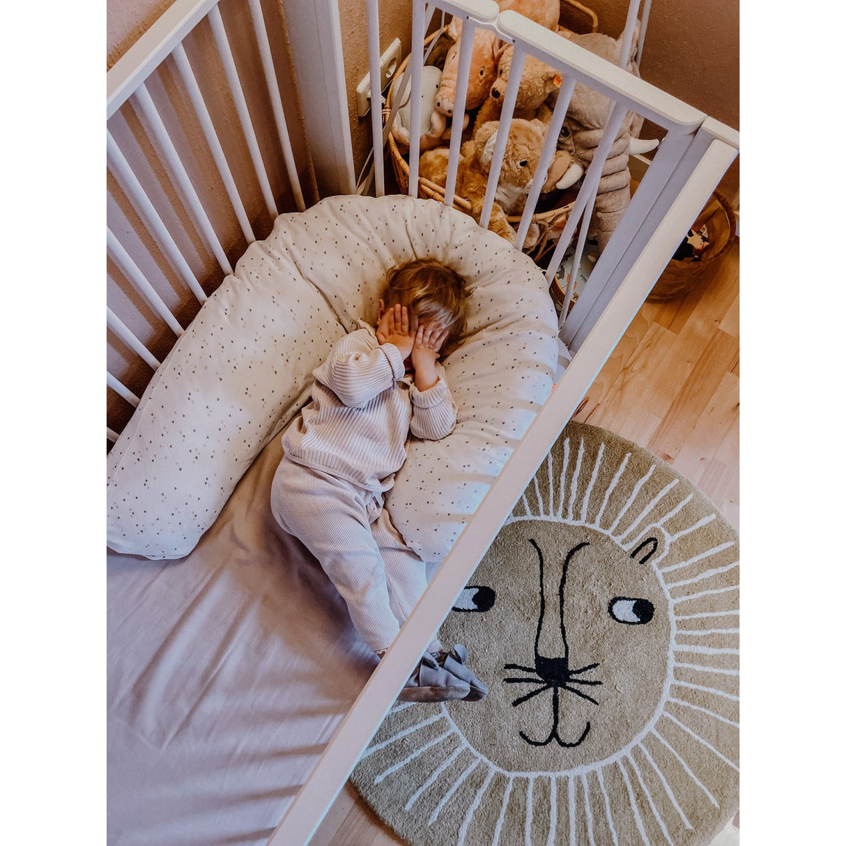 tiSsi® White Laquer Jori Sammenklappelig Säng Massiv Bok